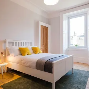 Historic 1890s Turned Relaxing Retreat Apartment